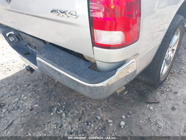1C6RR7GG1JS319459 RAM 1500 Slt Quad Cab 4x4 6'4 Box