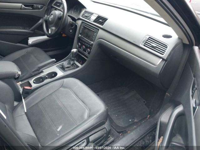 1VWBV7A35FC042633 Volkswagen Passat 2.0l Tdi Se
