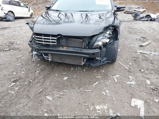 1VWBV7A35FC042633 Volkswagen Passat 2.0l Tdi Se