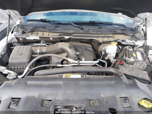 RAM 1500 Express Quad Cab 4x4 6'4 Box 2018 1C6RR7FT1JS351181 Image 10