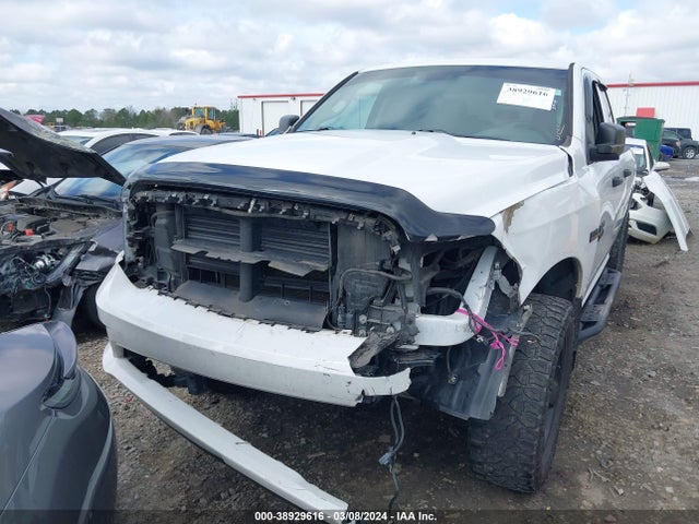 RAM 1500 Express Quad Cab 4x4 6'4 Box 2018 1C6RR7FT1JS351181 Image 12