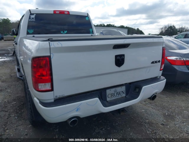 RAM 1500 Express Quad Cab 4x4 6'4 Box 2018 1C6RR7FT1JS351181 Image 16