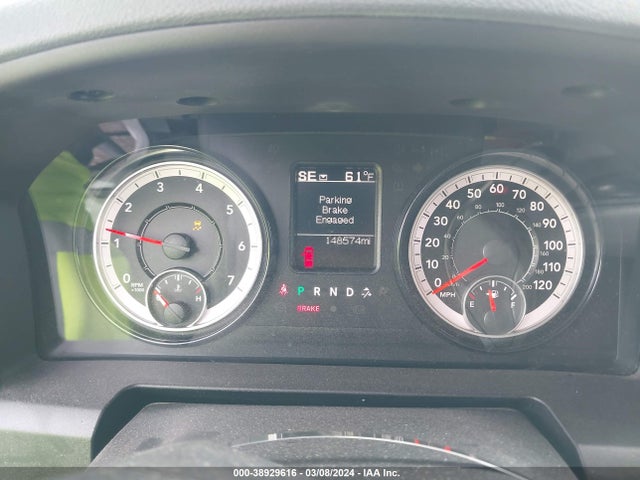 RAM 1500 Express Quad Cab 4x4 6'4 Box 2018 1C6RR7FT1JS351181 Image 7