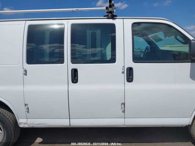 Chevrolet Express 2500 Work Van 2019 1GCWGAFP7K1284515 Image 13