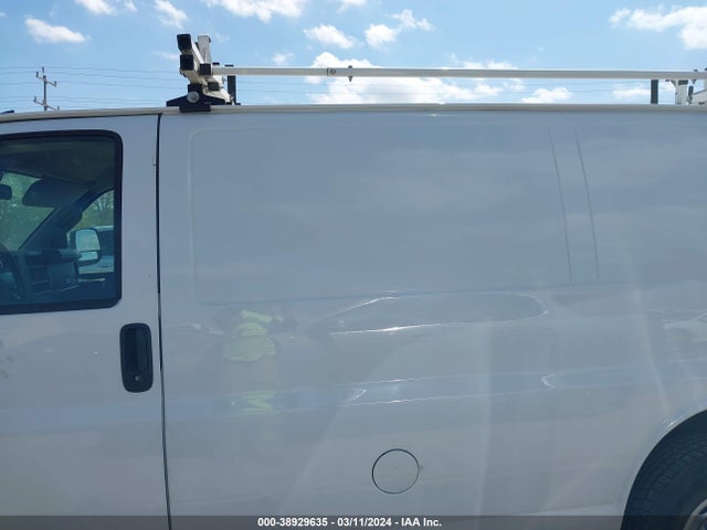 Chevrolet Express 2500 Work Van 2019 1GCWGAFP7K1284515 Image 14