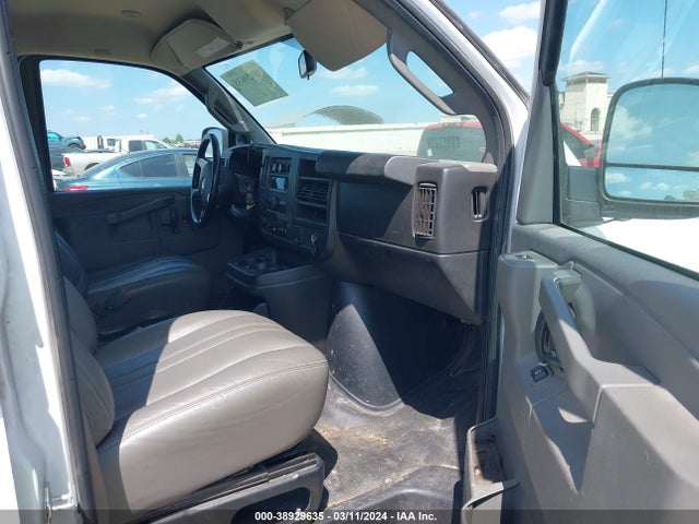 Chevrolet Express 2500 Work Van 2019 1GCWGAFP7K1284515 Image 5