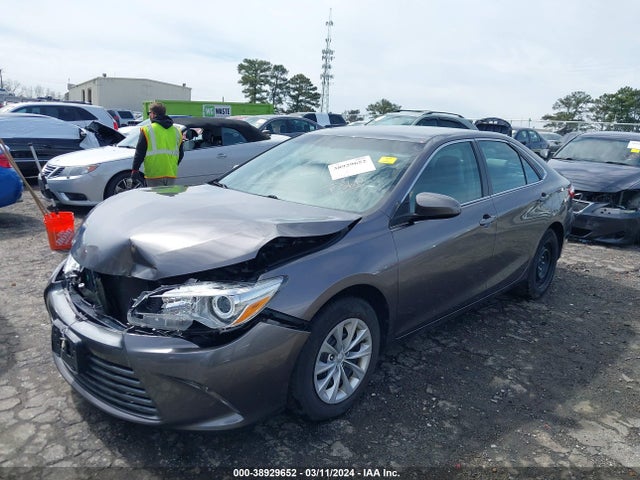 Toyota CAMRY LE 2017 4T1BF1FK9HU707006 Image 2