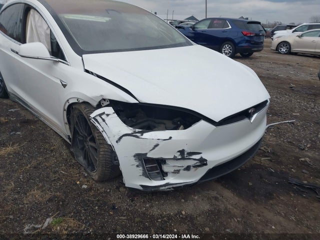 2019 TESLA MODEL X 5YJXCBE48KF180359 Photo 5