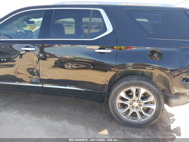 Chevrolet Traverse Premier 2018 1GNERKKW5JJ186131 Image 18
