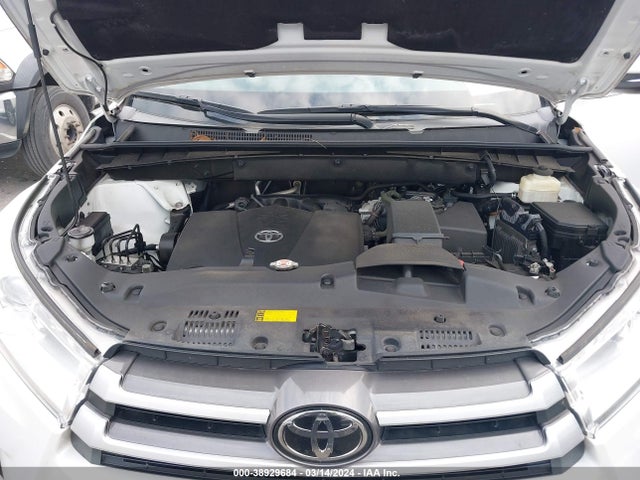 Toyota Highlander Xle 2019 5TDKZRFH0KS552579 Image 10
