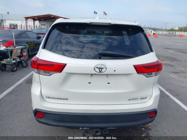 Toyota Highlander Xle 2019 5TDKZRFH0KS552579 Image 16