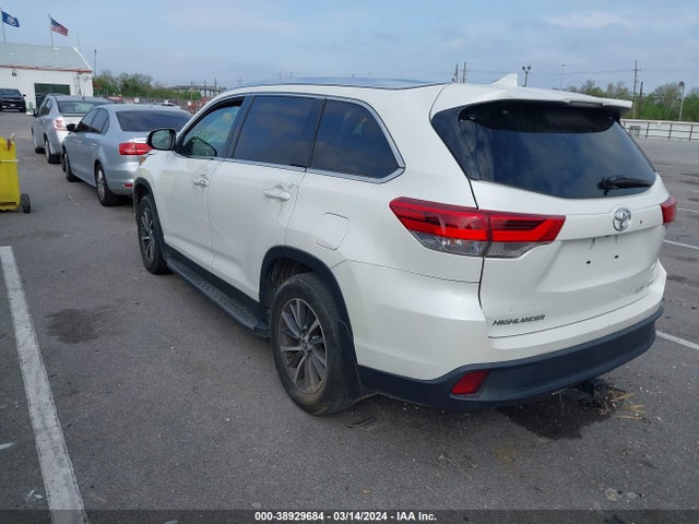 Toyota Highlander Xle 2019 5TDKZRFH0KS552579 Image 3