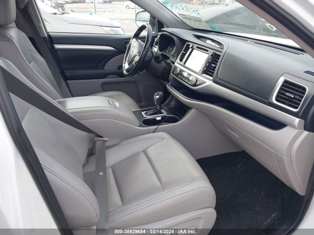 Toyota Highlander Xle 2019 5TDKZRFH0KS552579 Image 5