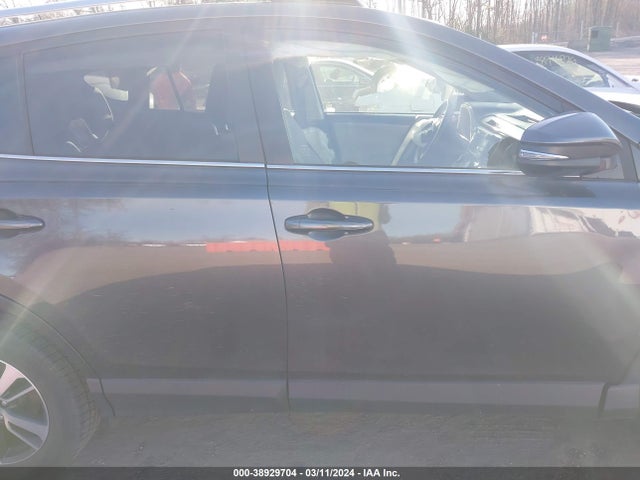 Toyota Rav4 Xle 2016 JTMWFREV1GJ089986 Image 13