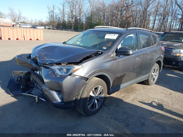 Toyota Rav4 Xle 2016 JTMWFREV1GJ089986 Image 2