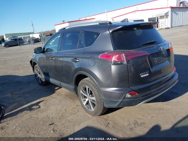 Toyota Rav4 Xle 2016 JTMWFREV1GJ089986 Image 3