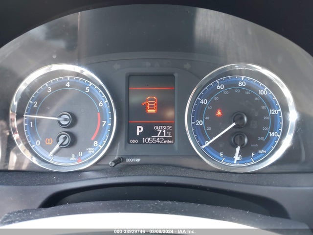 Toyota COROLLA LE 2018 5YFBURHE8JP755678 Image 15