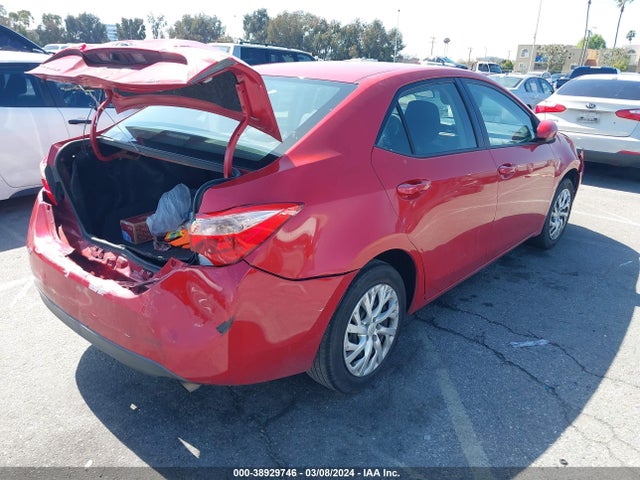 Toyota COROLLA LE 2018 5YFBURHE8JP755678 Image 4