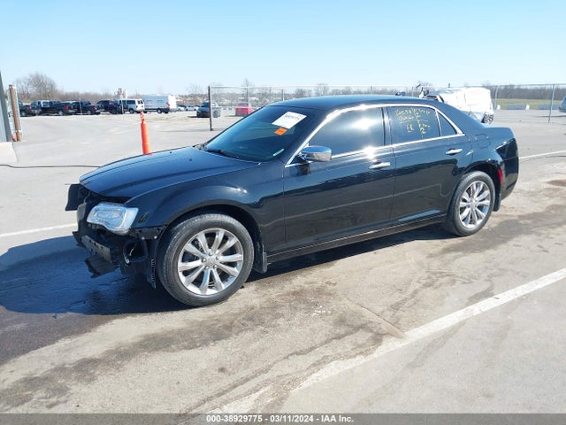 2C3CCAKG5KH659425 Chrysler 300 Limited Awd