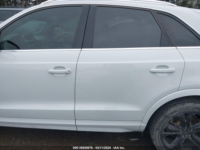 WA1GCCFS8HR002905 Audi Q3 2.0t Premium