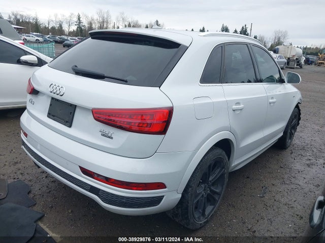 WA1GCCFS8HR002905 Audi Q3 2.0t Premium