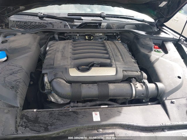 2016 PORSCHE CAYENNE WP1AA2A29GLA10224 Photo 9