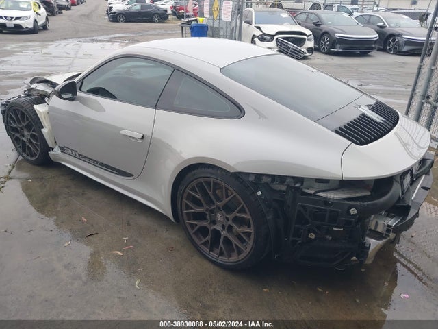 2023 PORSCHE 911 WP0AA2A98PS206076 Photo 2