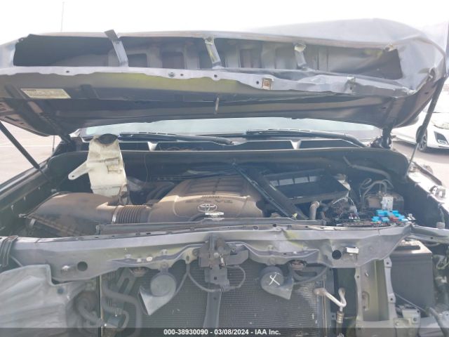 5TFEY5F15HX217560 Toyota Tundra Sr5 5.7l V8