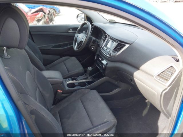 KM8J3CA40GU228321 Hyundai TUCSON SE