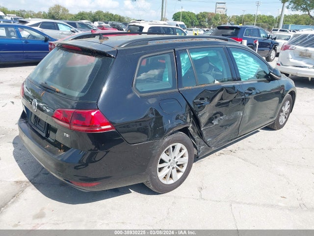 3VWC17AU9GM504135 Volkswagen Golf Sportwagen Tsi S 4-door
