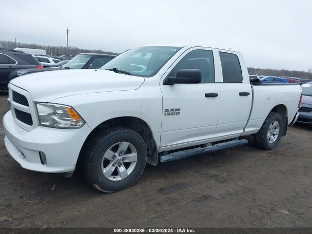 RAM 1500 Express Quad Cab 4x4 6'4 Box 2017 1C6RR7FG7HS793136 Image 2