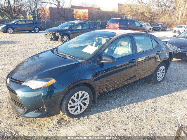 Toyota COROLLA LE 2017 2T1BURHE0HC781833 Image 2