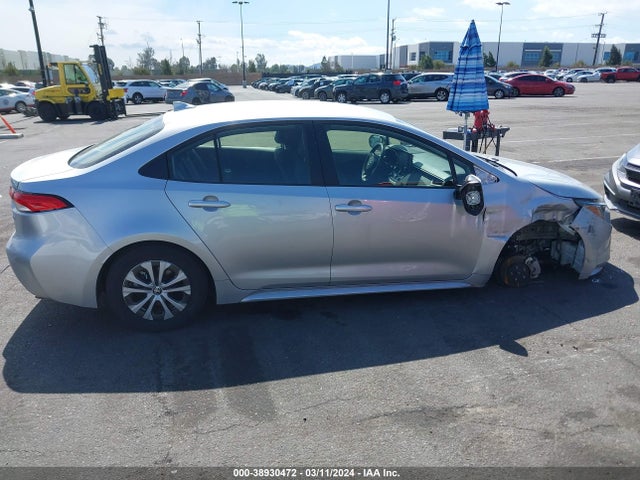 Toyota Corolla Hybrid Le 2022 JTDEAMDE6NJ049351 Image 13