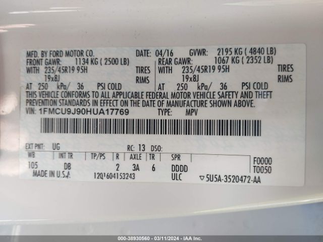 1FMCU9J90HUA17769 Ford Escape Titanium