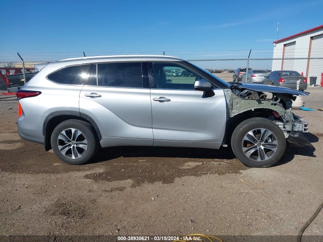 Toyota Highlander Xle 2022 5TDHZRBH3NS597763 Image 14