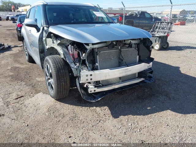 Toyota Highlander Xle 2022 5TDHZRBH3NS597763 Image 6