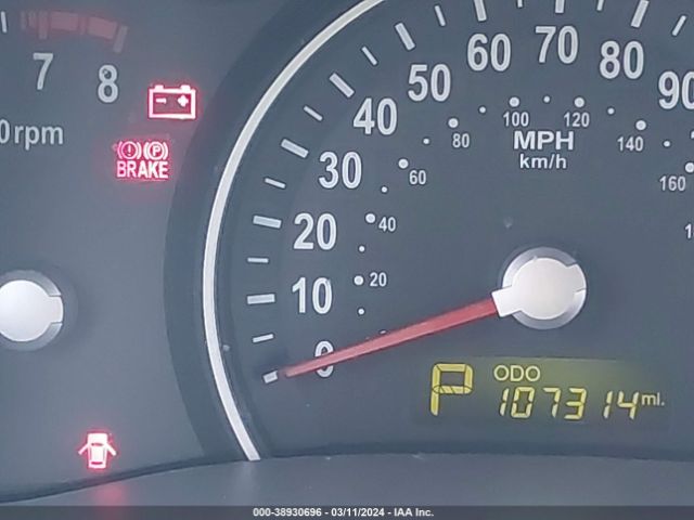 KNDMG4C71E6561857 KIA SEDONA LX