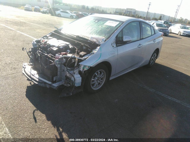 Toyota Prius Prime Plus 2017 JTDKARFP3H3035432 Image 2