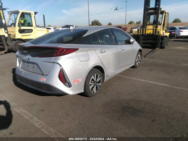 Toyota Prius Prime Plus 2017 JTDKARFP3H3035432 Image 4