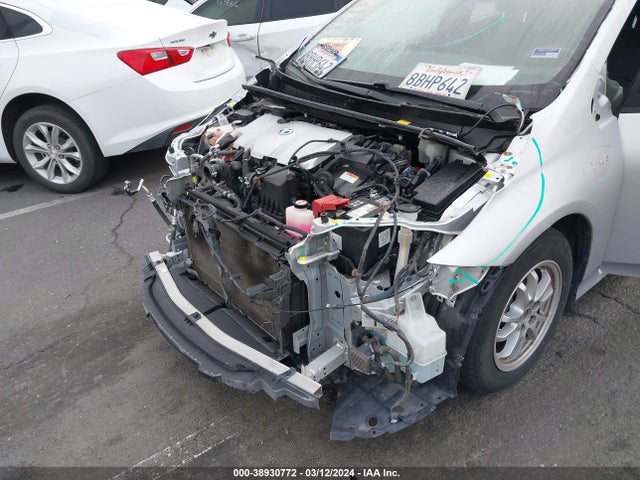 Toyota Prius Prime Plus 2017 JTDKARFP3H3035432 Image 6