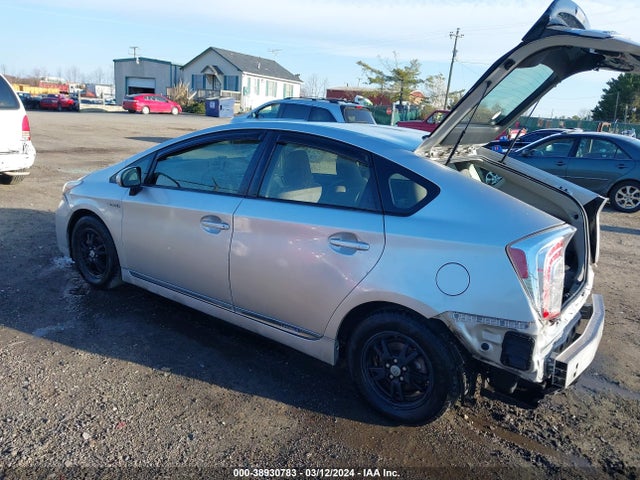 Toyota Prius Two 2014 JTDKN3DU8E0368975 Image 3