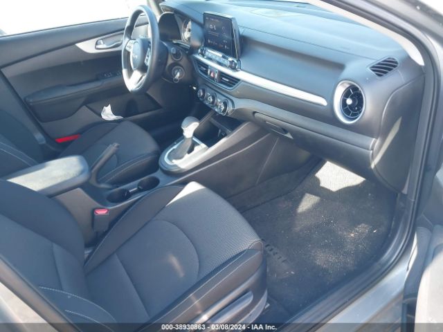 3KPF24AD0PE583779 KIA Forte Lxs