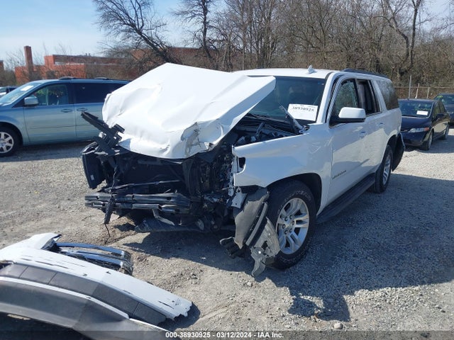 Chevrolet Suburban Lt 2017 1GNSKHKC8HR186295 Image 2
