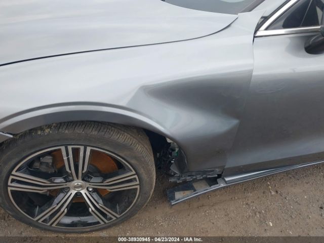 7JRA22TL7KG002310 Volvo S60 T6 Inscription