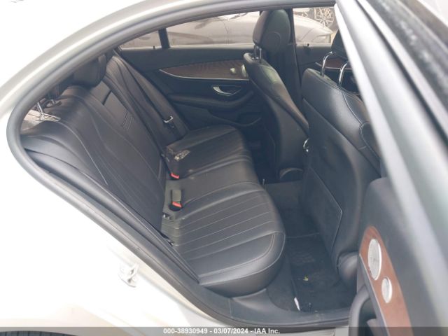 WDDZF4KB5HA082587 Mercedes-Benz E 300 4matic