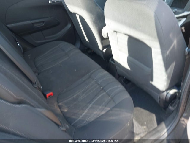 Chevrolet Sonic Lt Auto 2018 1G1JD5SH5J4123840 Image 8