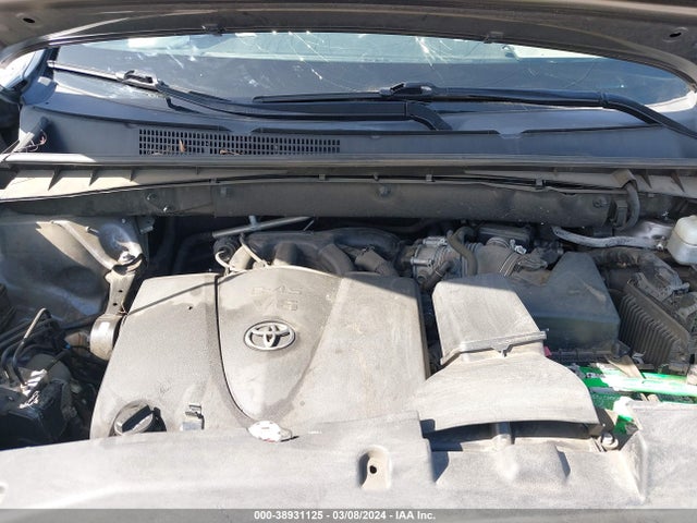Toyota Highlander Xle 2018 5TDJZRFH8JS545941 Image 10