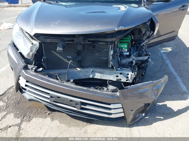 Toyota Highlander Xle 2018 5TDJZRFH8JS545941 Image 6