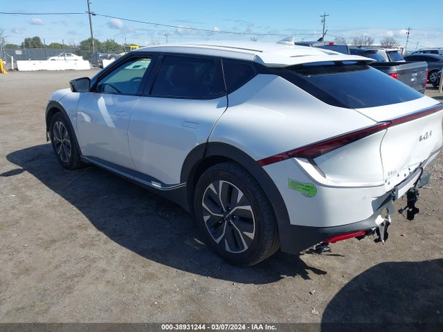 KIA EV6 LIGHT 2023 KNDC34LB6P5608692 Image 3