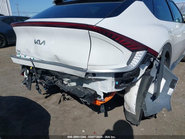 KIA EV6 LIGHT 2023 KNDC34LB6P5608692 Image 6
